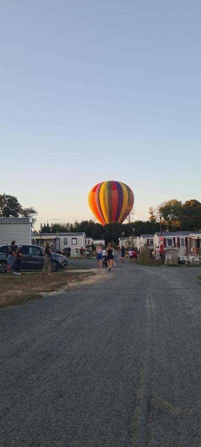 Mobil-Home 8 Personnes Vue Lac & Wi-Fi Inclus Onzain Kültér fotó